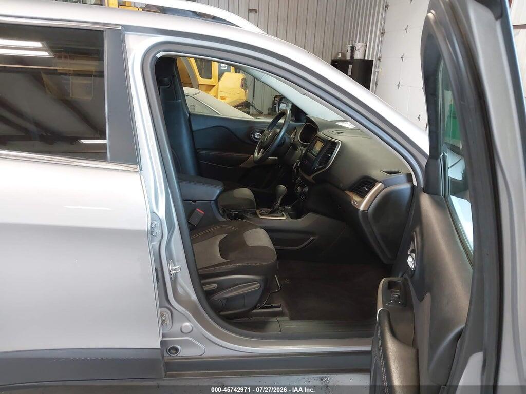 1C4PJMCB0JD531886 2018 JEEP CHEROKEE photo no. 5