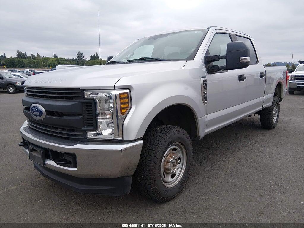 1FT7W2B62JEC48717 2018 FORD F-250 photo no. 2