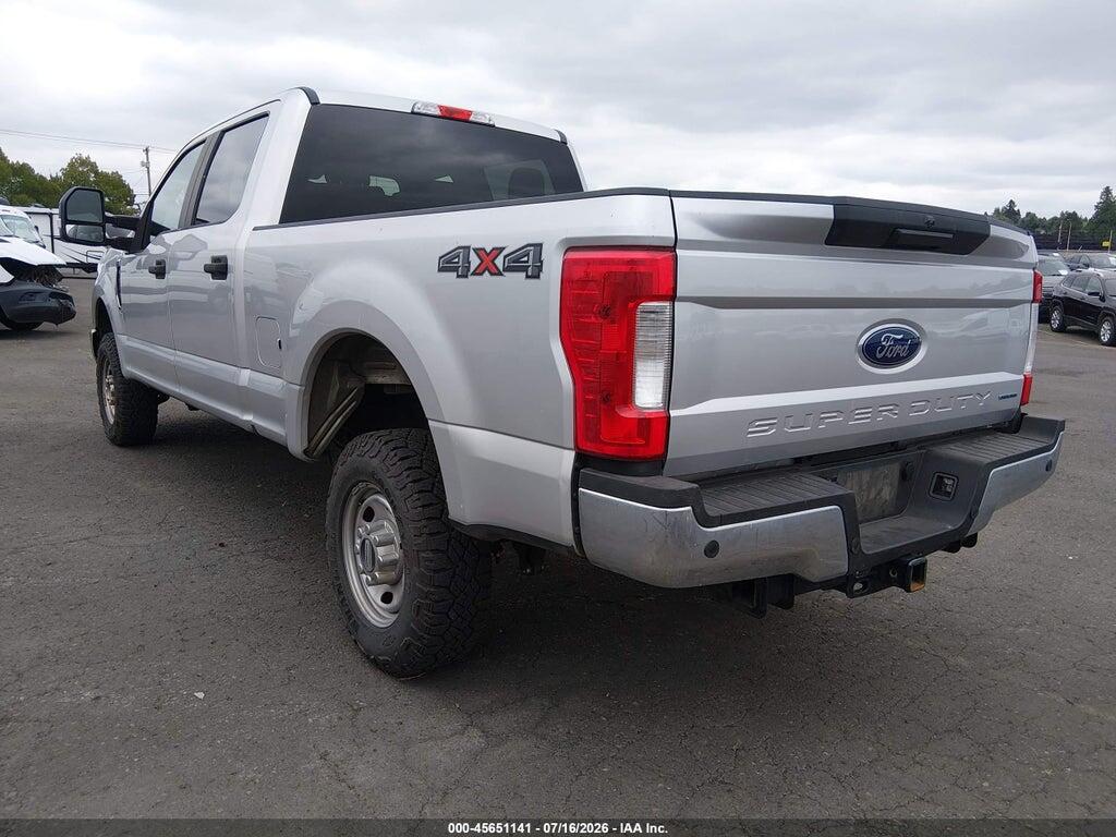 1FT7W2B62JEC48717 2018 FORD F-250 photo no. 3