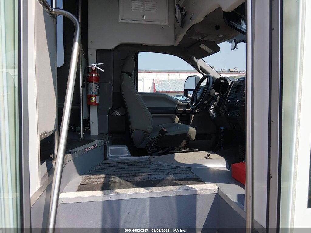 1FDAF4GT6HEF01043 2017 FORD F-450 CHASSIS photo no. 5