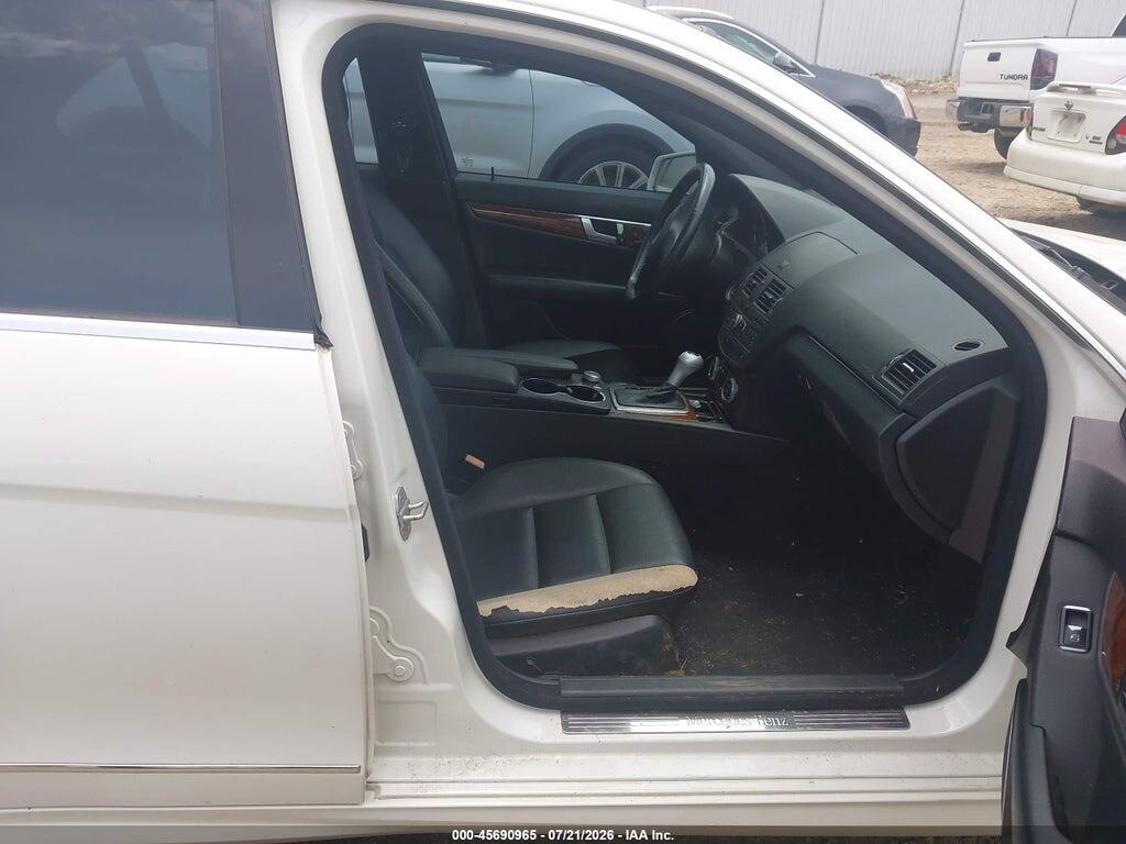 WDDGF8BB8BR141574 2011 MERCEDES-BENZ C 300 photo no. 5