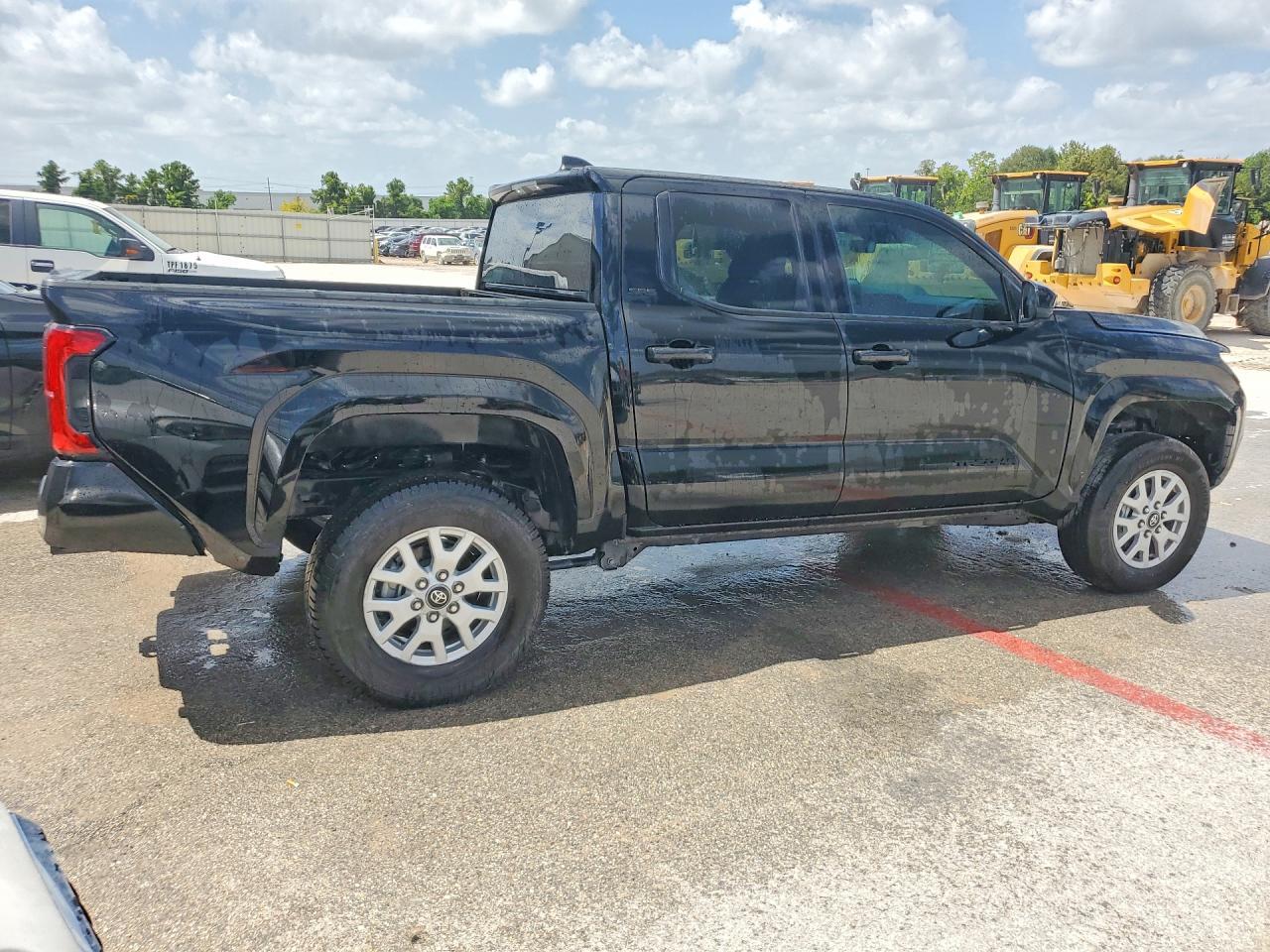 2025 TOYOTA TACOMA SR5 — Фото 3 из 12