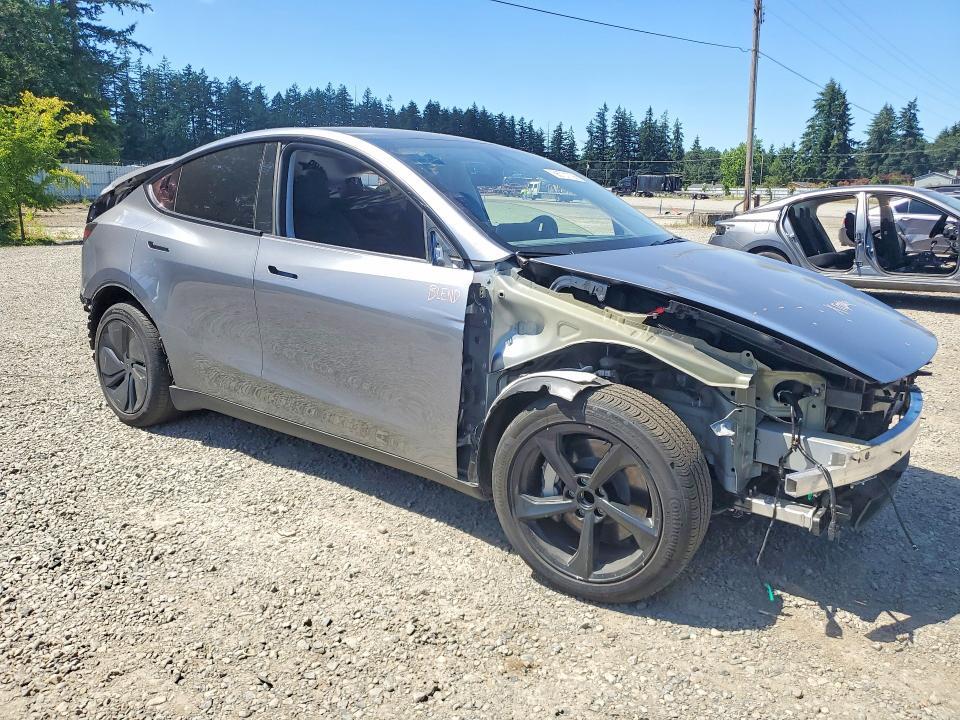 7SAYGDED8TF390162 2026 TESLA MODEL Y photo no. 4