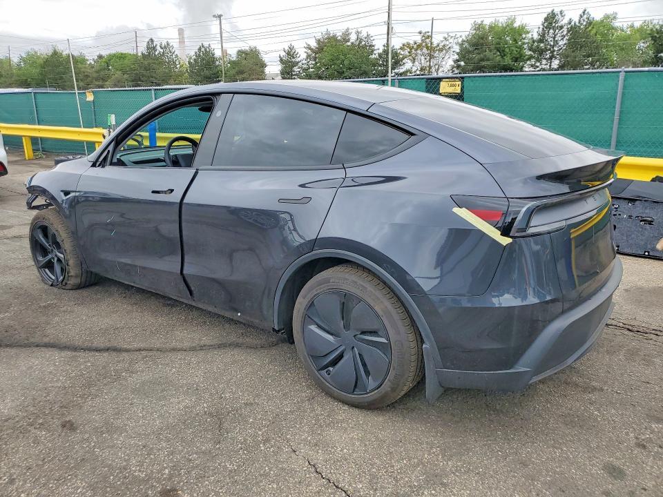 7SAYGDEE6TF536566 2026 TESLA MODEL Y photo no. 2