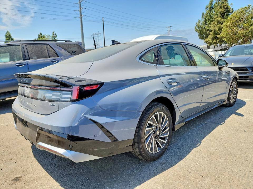 2026 HYUNDAI SONATA HYBRID LIMITED — Фото 3 из 13