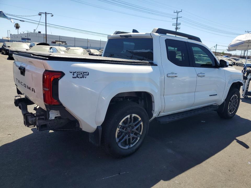 2025 TOYOTA TACOMA TRD SPORT — Фото 3 из 12