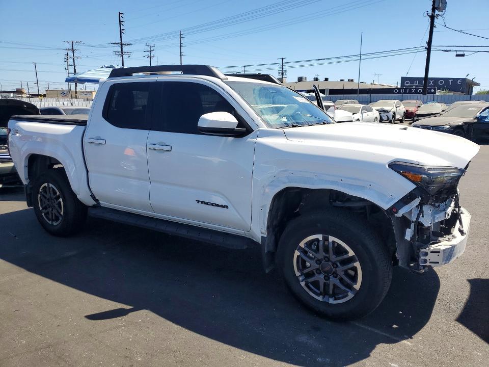 2025 TOYOTA TACOMA TRD SPORT — Фото 4 из 12