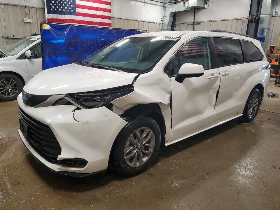 2024 TOYOTA SIENNA 5TDKRKEC0RS223632