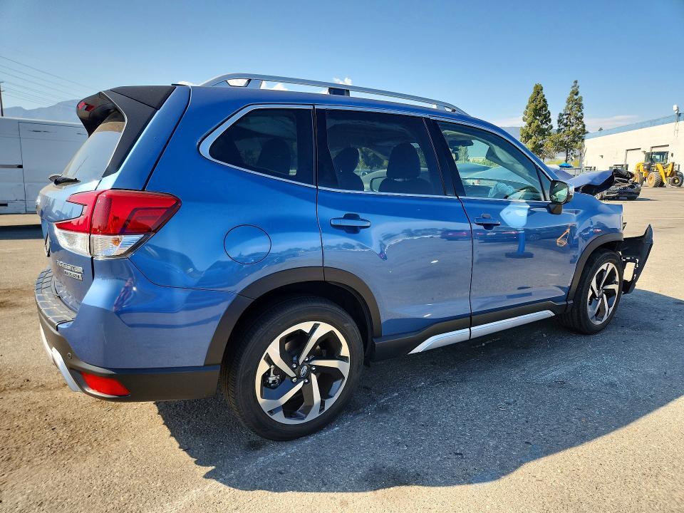 2024 SUBARU FORESTER TOURING — Фото 3 из 13
