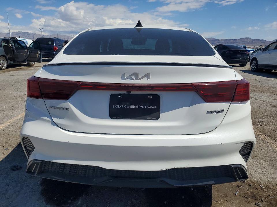 2023 KIA FORTE GT LINE — Фото 6 из 13