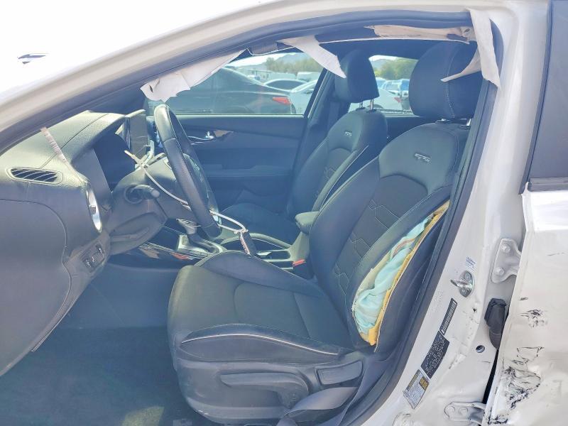 2023 KIA FORTE GT LINE — Фото 7 из 13