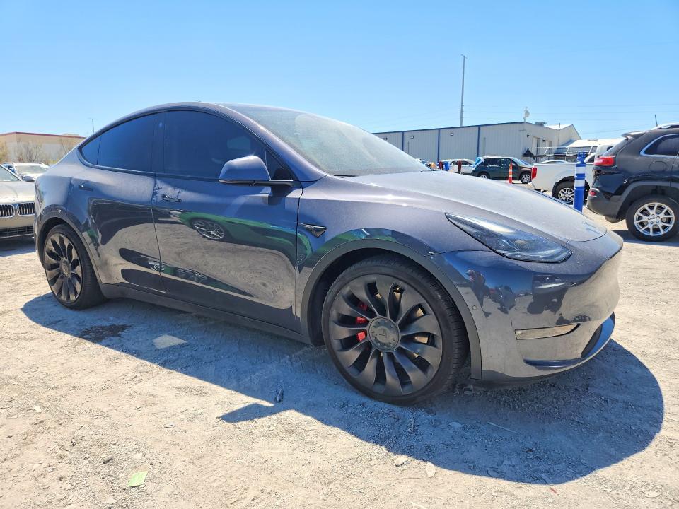 2022 TESLA MODEL Y — Фото 4 из 13