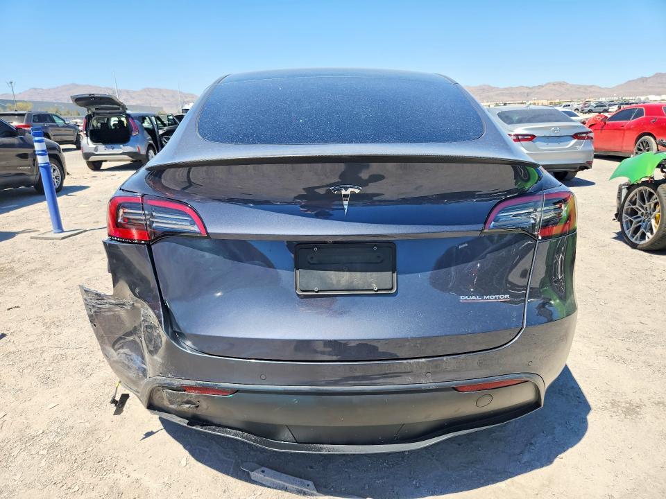 2022 TESLA MODEL Y — Фото 6 из 13