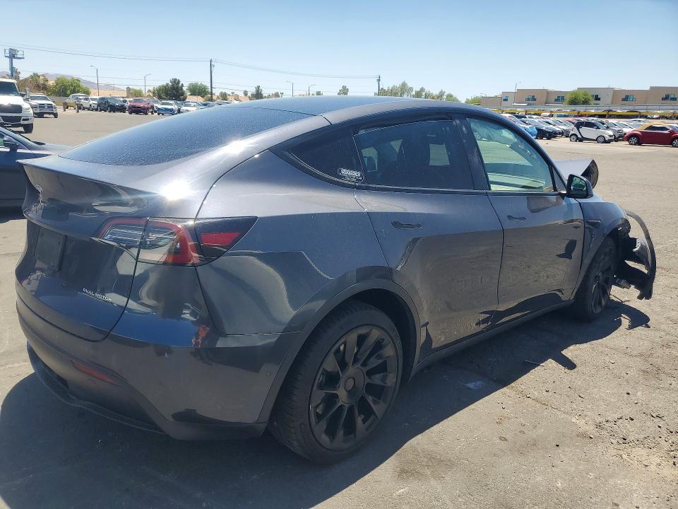 2021 TESLA MODEL Y — Фото 3 из 12
