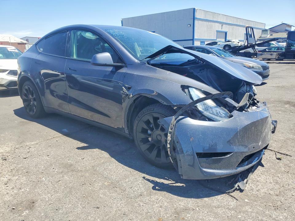 2021 TESLA MODEL Y — Фото 4 из 12