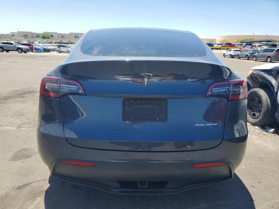 2021 TESLA MODEL Y — Фото 6 из 12