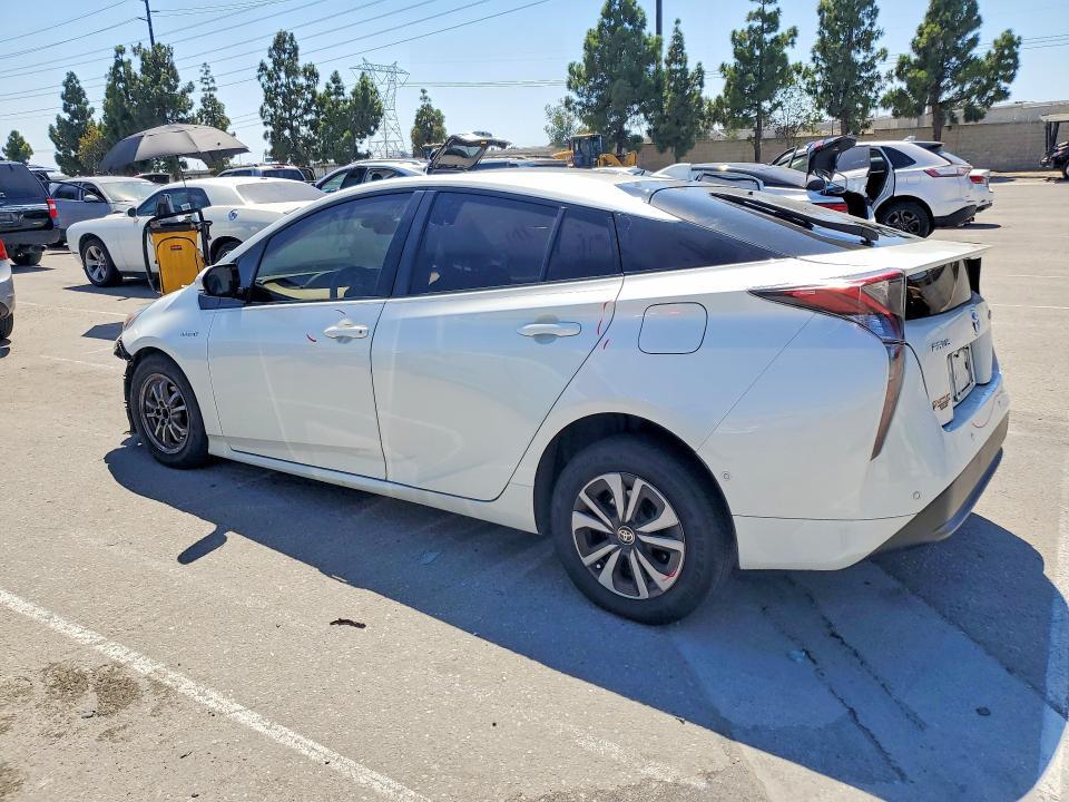 2018 TOYOTA PRIUS TWO — Фото 2 из 13
