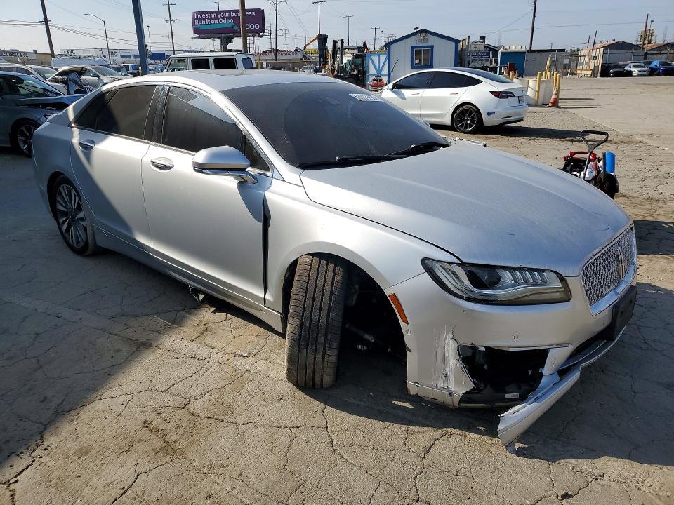 2017 LINCOLN MKZ HYBRID RESERVE — Фото 4 из 12
