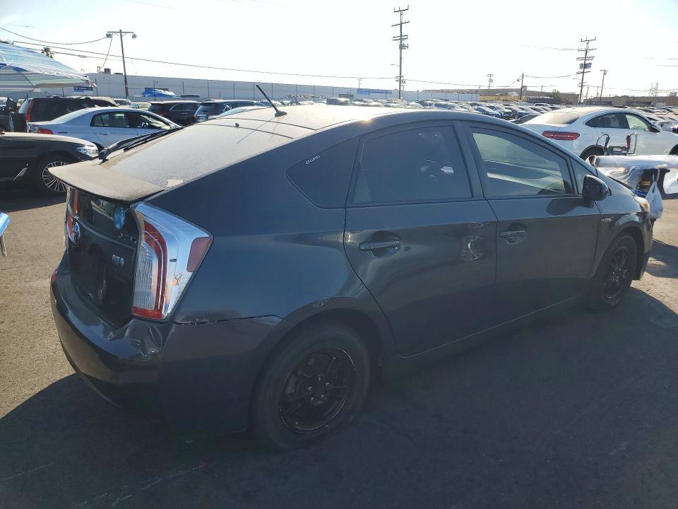 2014 TOYOTA PRIUS TWO — Фото 3 из 12