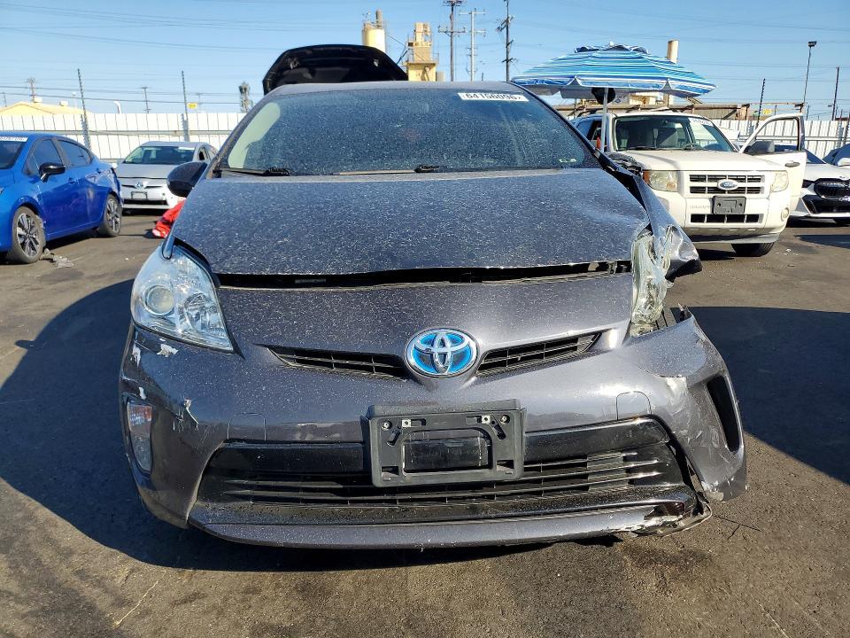 2014 TOYOTA PRIUS TWO — Фото 5 из 12