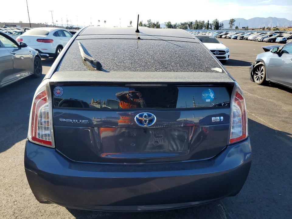 2014 TOYOTA PRIUS TWO — Фото 6 из 12