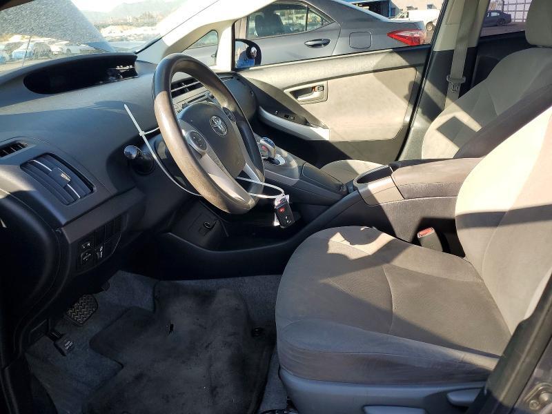 2014 TOYOTA PRIUS TWO — Фото 7 из 12
