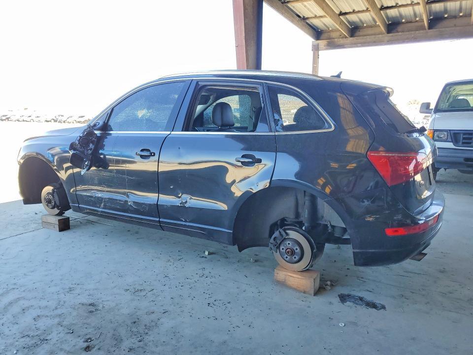 2011 AUDI Q5 PREMIUM — Фото 2 из 13