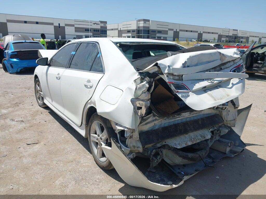4T1BF1FK4EU759672 2014 TOYOTA CAMRY photo no. 3
