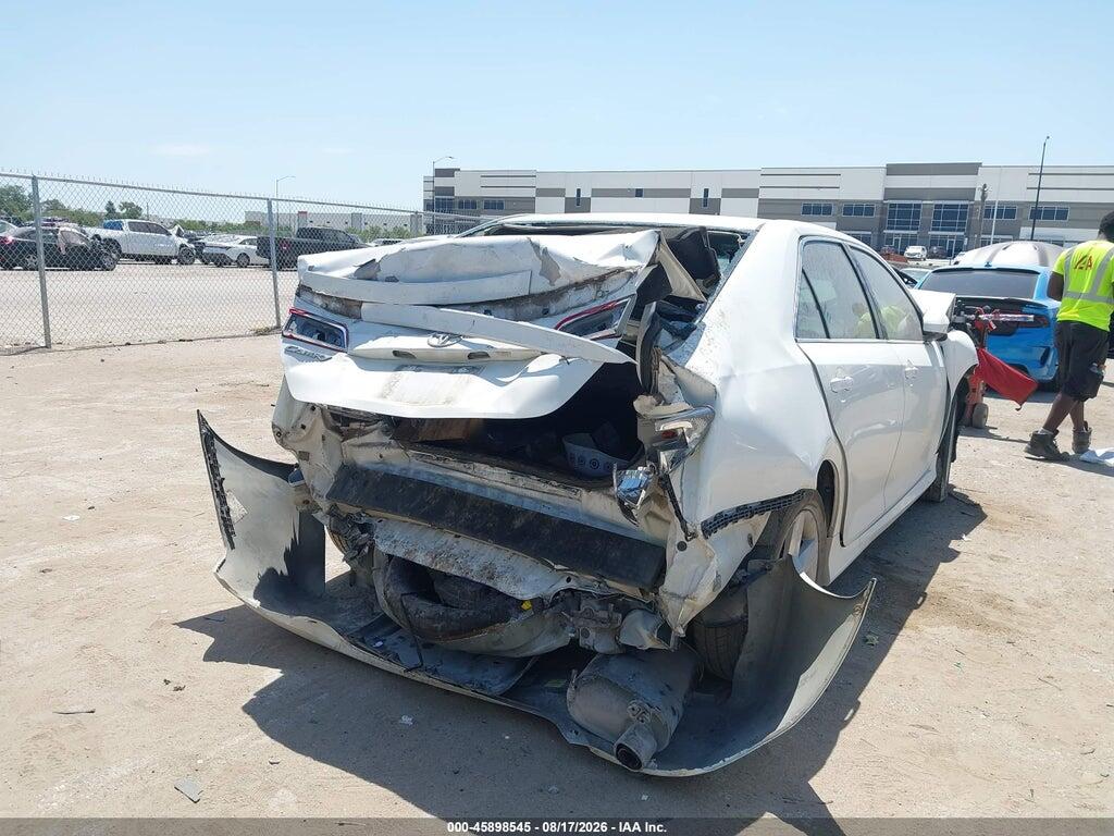 4T1BF1FK4EU759672 2014 TOYOTA CAMRY photo no. 4