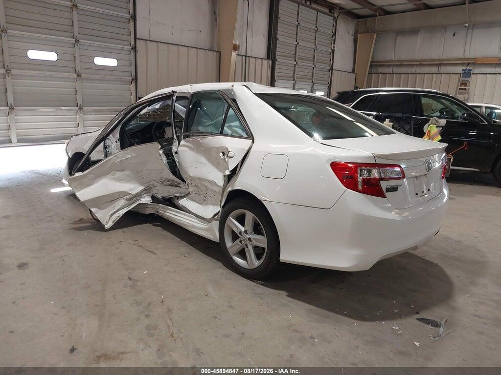 4T1BF1FK5EU315068 2014 TOYOTA CAMRY photo no. 3