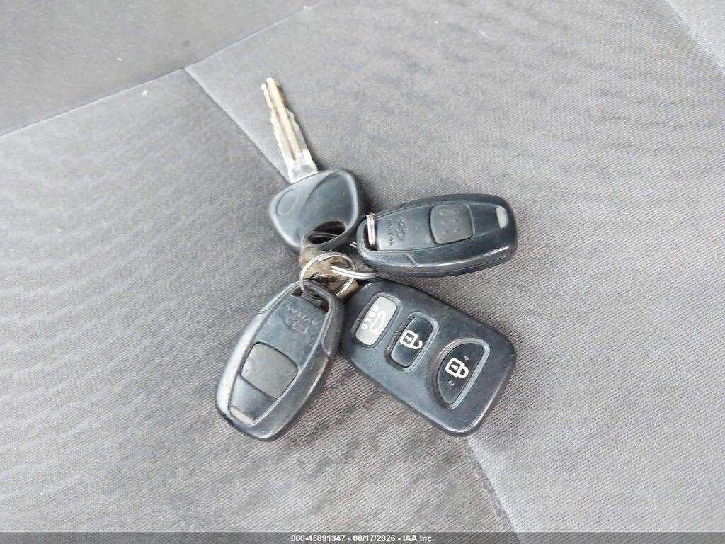 5NPDH4AE2EH537717 2014 HYUNDAI ELANTRA photo no. 11