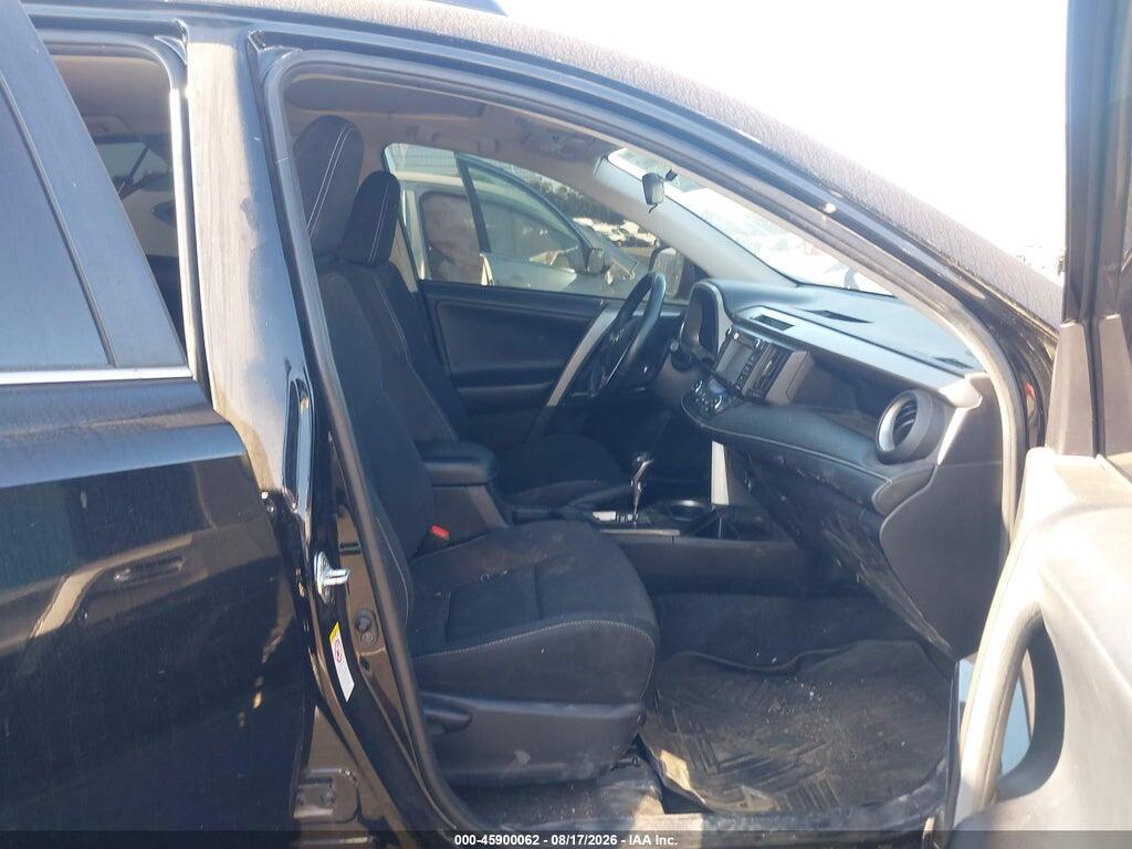 2T3RFREV7JW739474 2018 TOYOTA RAV4 photo no. 5