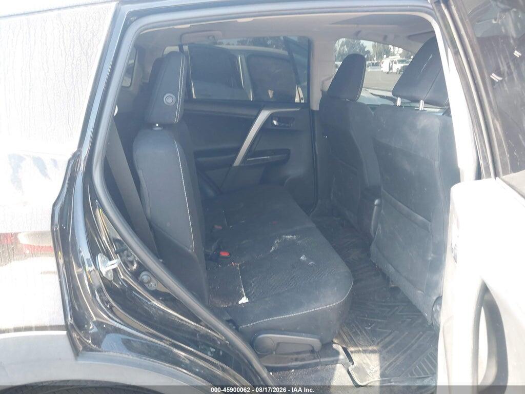 2T3RFREV7JW739474 2018 TOYOTA RAV4 photo no. 8