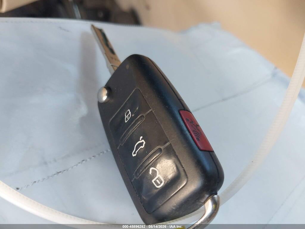 1VWAT7A35FC106073 2015 VOLKSWAGEN PASSAT photo no. 11