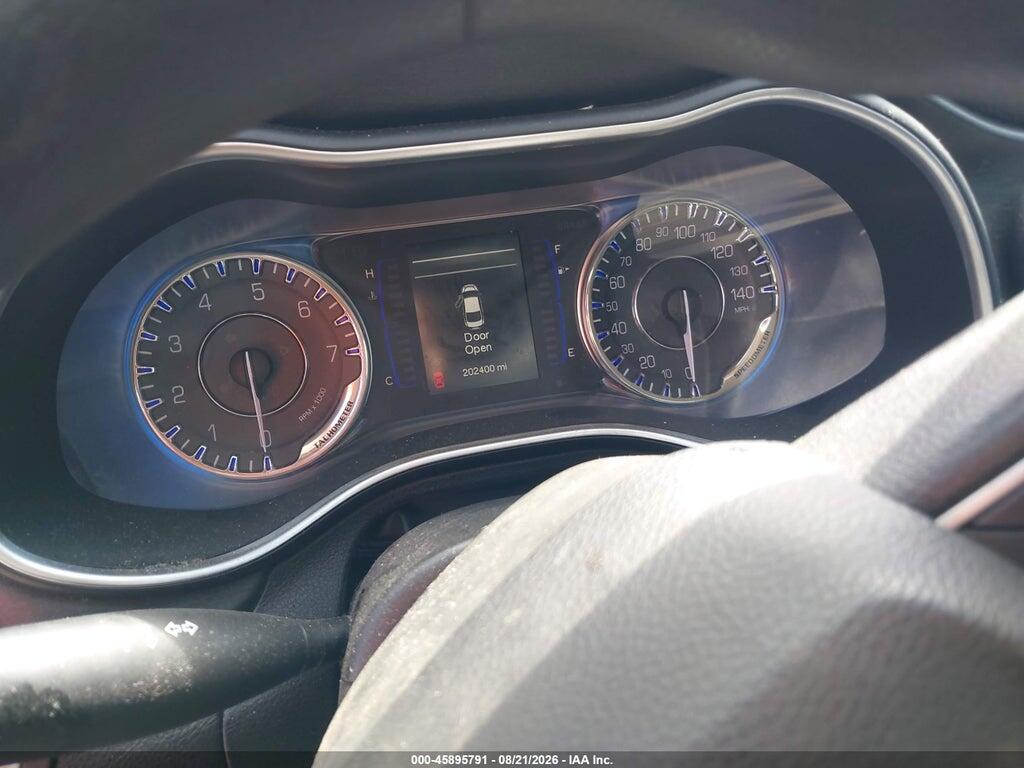 1C3CCCABXFN562686 2015 CHRYSLER 200 photo no. 7