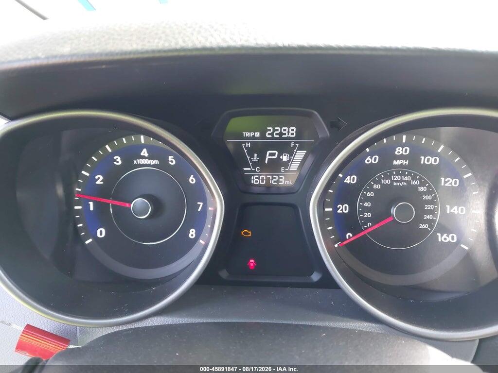 5NPDH4AE2GH676085 2016 HYUNDAI ELANTRA photo no. 7