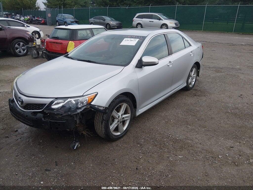 4T1BF1FK0EU417930 2014 TOYOTA CAMRY photo no. 2