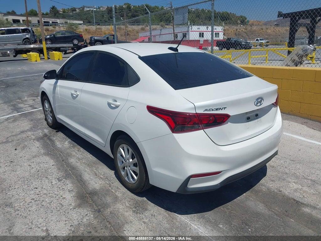 3KPC24A30JE034875 2018 HYUNDAI ACCENT photo no. 3