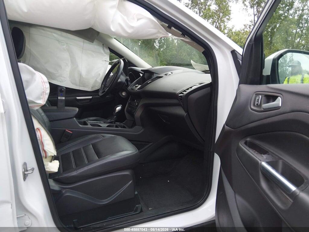 1FMCU9HD2JUC01594 2018 FORD ESCAPE photo no. 5