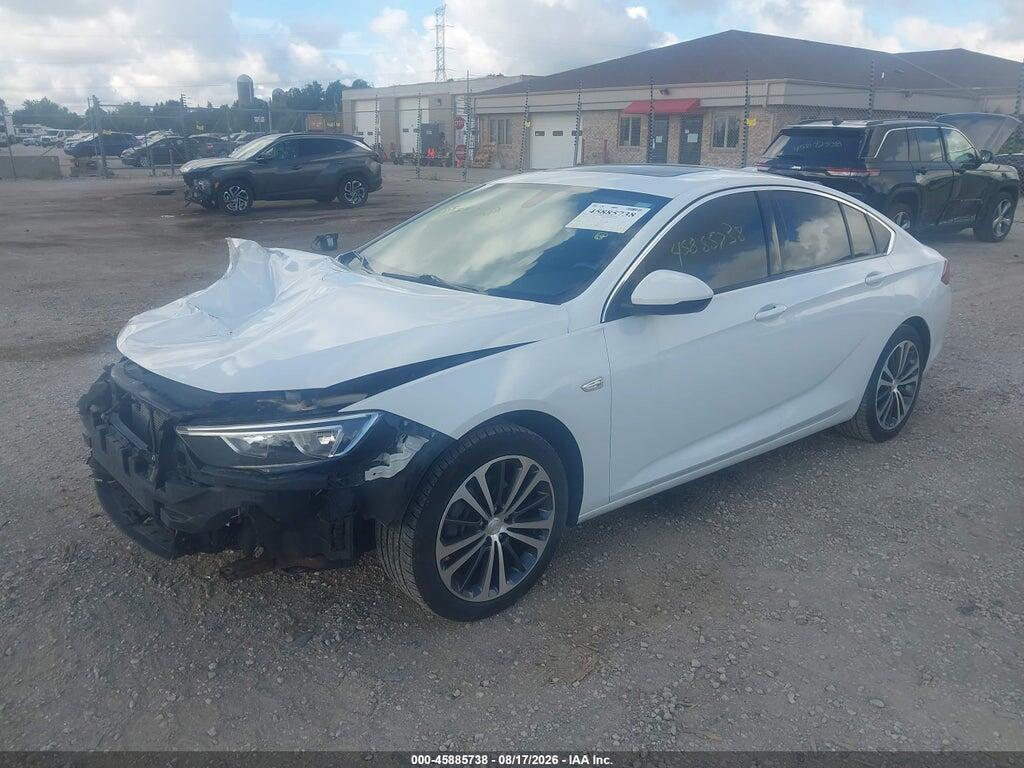 W04GP6SX0J1114710 2018 BUICK REGAL SPORTBACK photo no. 2