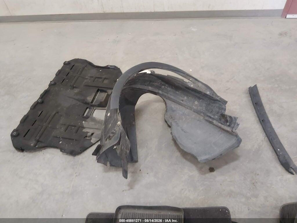1FMCU0F70KUB03710 2019 FORD ESCAPE photo no. 12