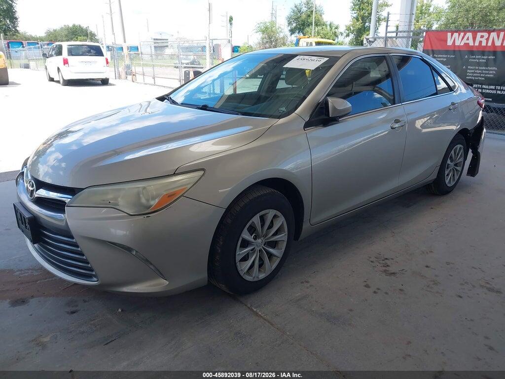 4T1BF1FK6FU901571 2015 TOYOTA CAMRY photo no. 2