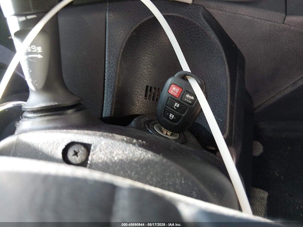 2T1BURHE3FC337455 2015 TOYOTA COROLLA photo no. 11
