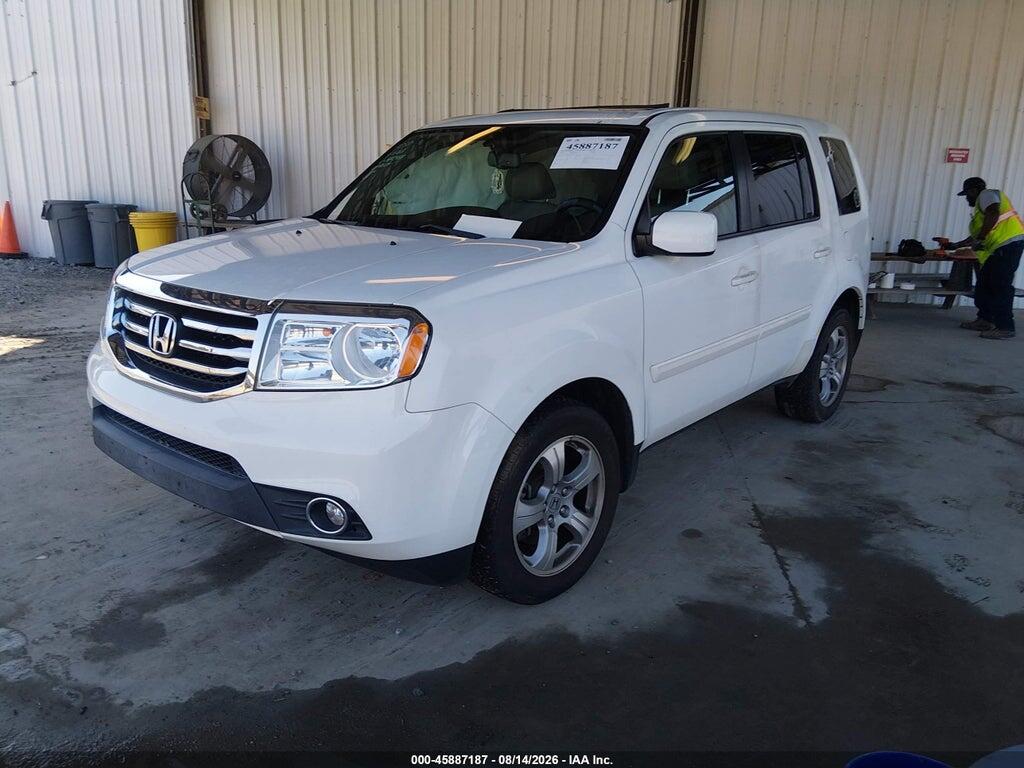 5FNYF3H55FB022458 2015 HONDA PILOT photo no. 2