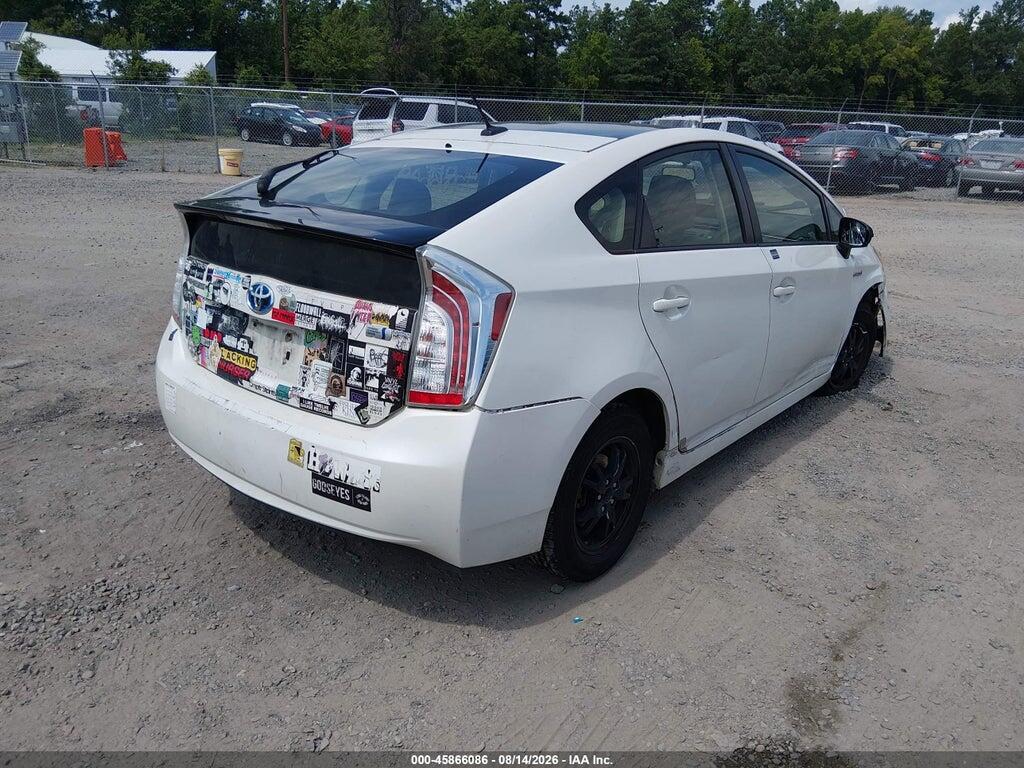 JTDKN3DU3E1827498 2014 TOYOTA PRIUS photo no. 4