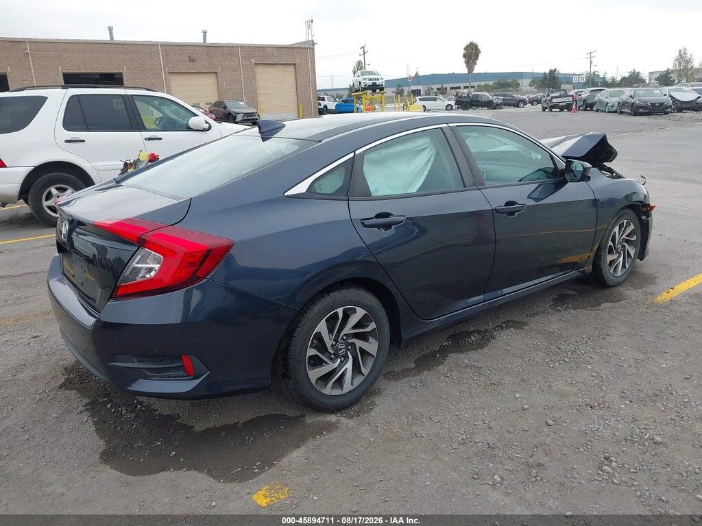 19XFC2F7XHE215860 2017 HONDA CIVIC photo no. 4