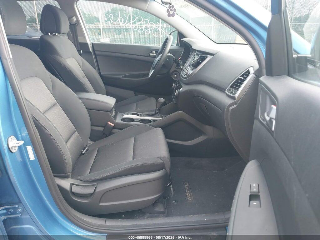 KM8J3CA47HU350353 2017 HYUNDAI TUCSON photo no. 5