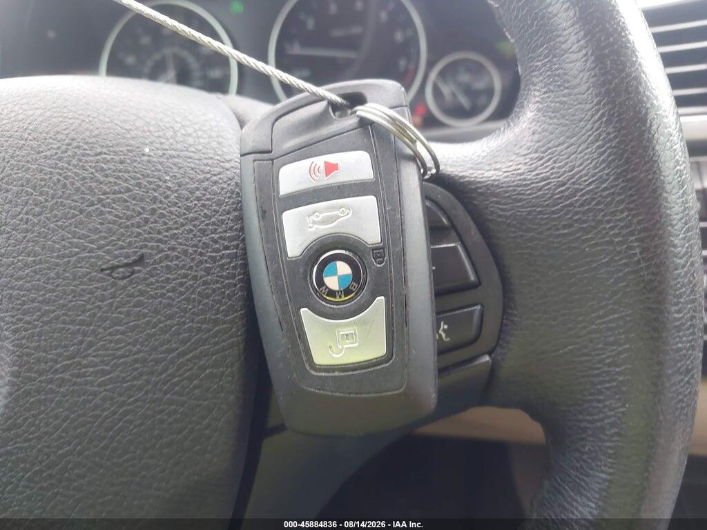 WBA8A3C58JA505365 2018 BMW 320I photo no. 11