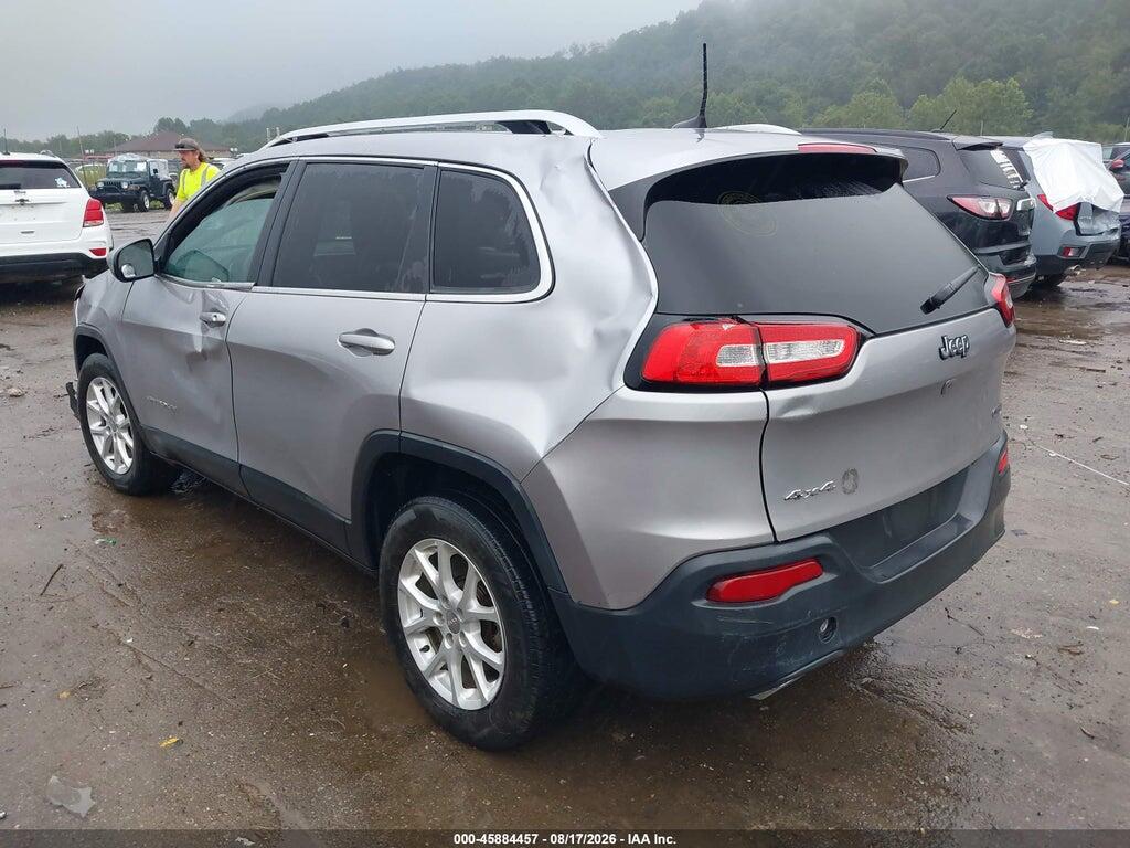 1C4PJMCXXJD617072 2018 JEEP CHEROKEE photo no. 3