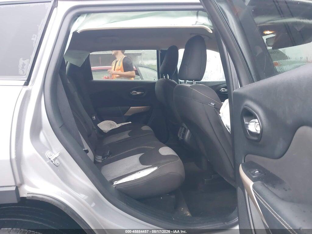 1C4PJMCXXJD617072 2018 JEEP CHEROKEE photo no. 8